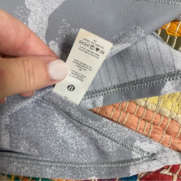 LULULEMON • Camouflage Camo Gray All You Need Scarf Yoga Wrap - Picture 4 of 5